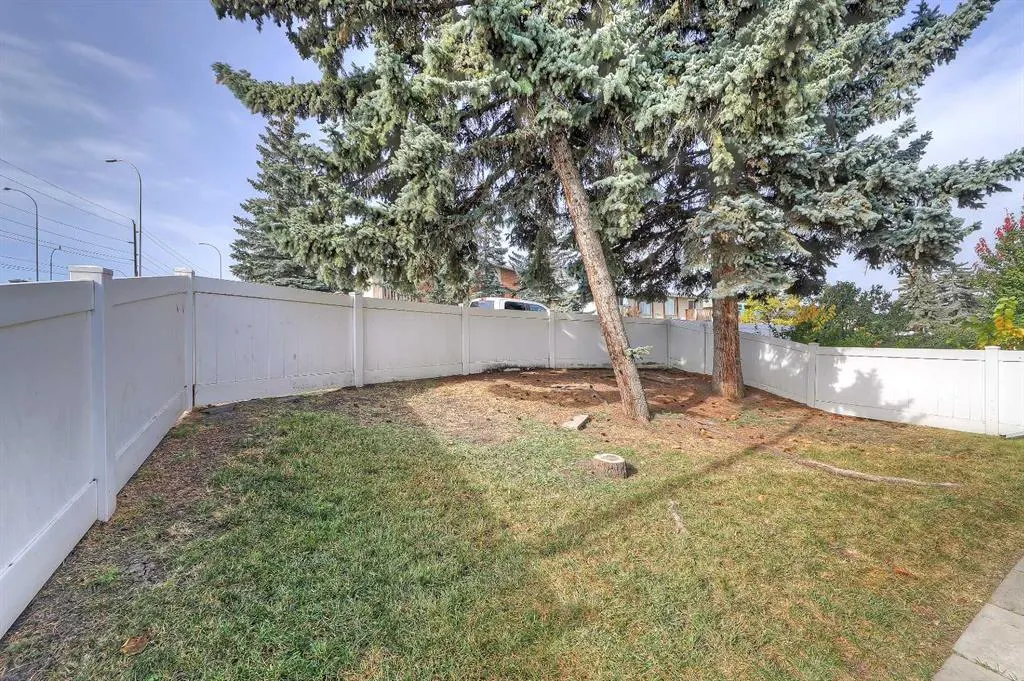102 Sabrina Road SW