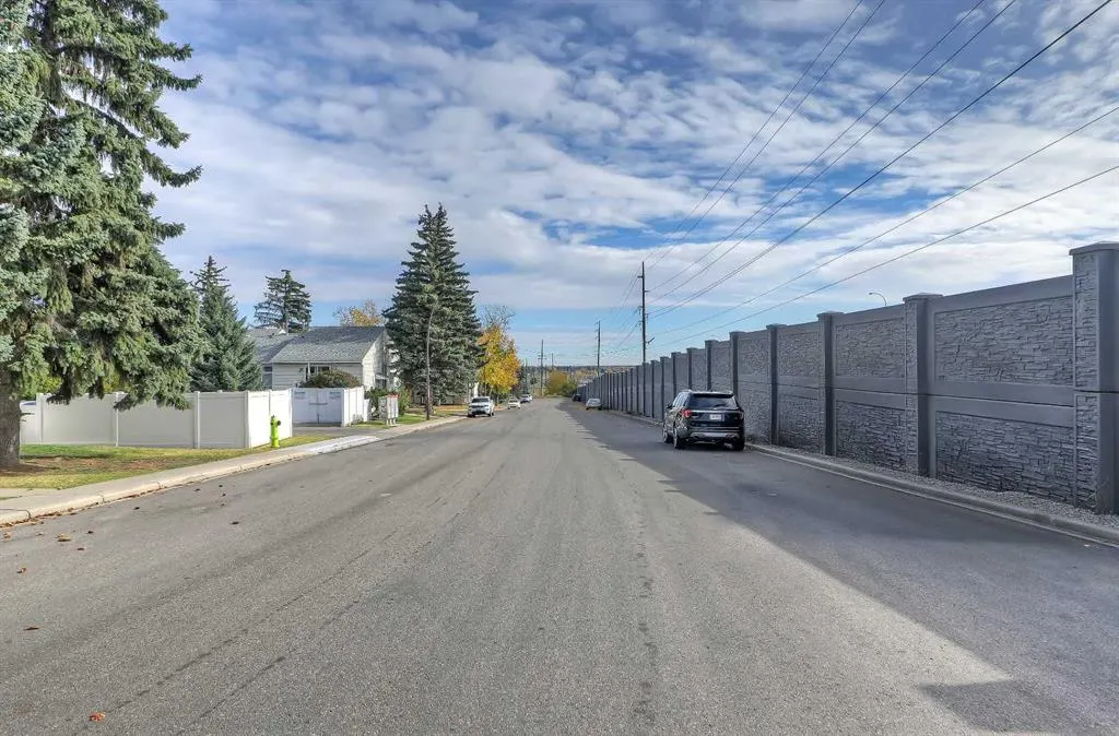 102 Sabrina Road SW