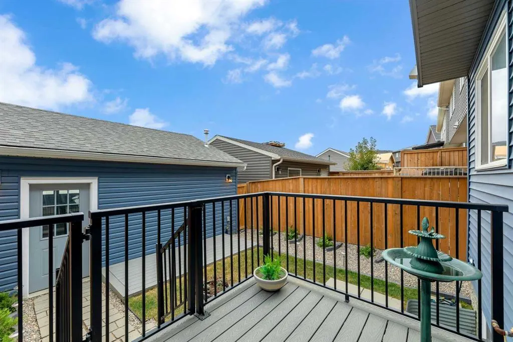 784 Livingston Hill NE