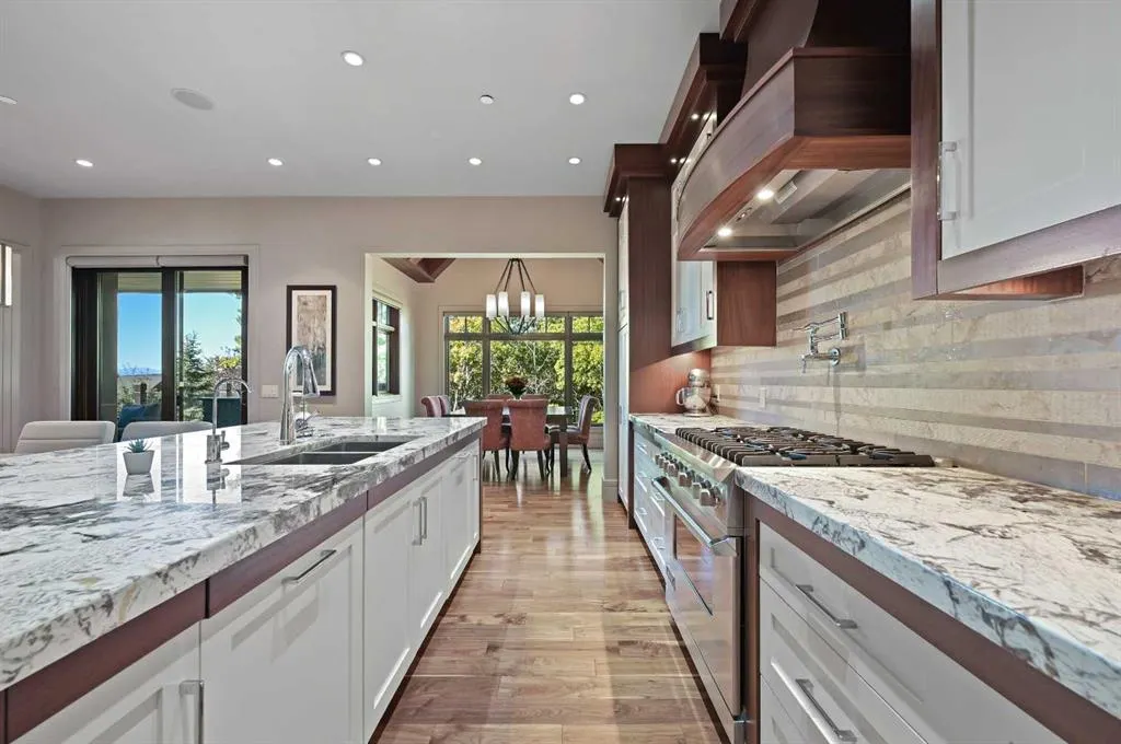 31 Spring Valley Heights SW