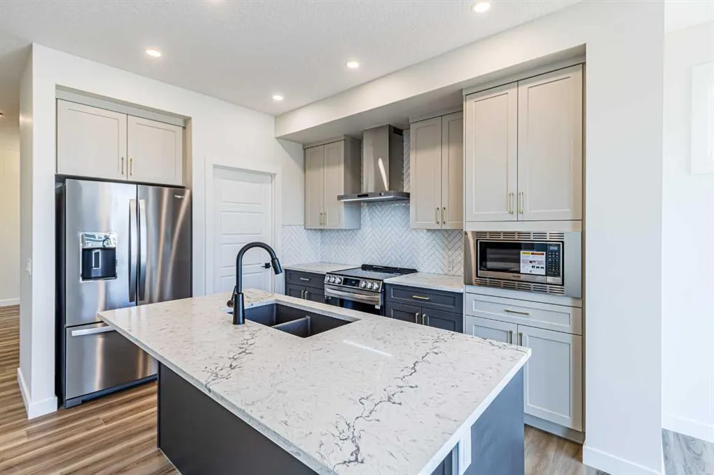 34 Amblefield Heights NW