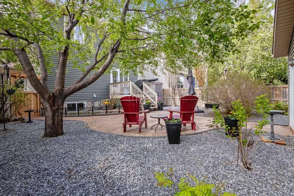 17 Luxstone Crescent SW