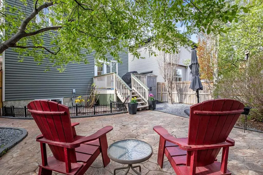 17 Luxstone Crescent SW