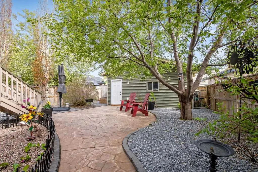 17 Luxstone Crescent SW