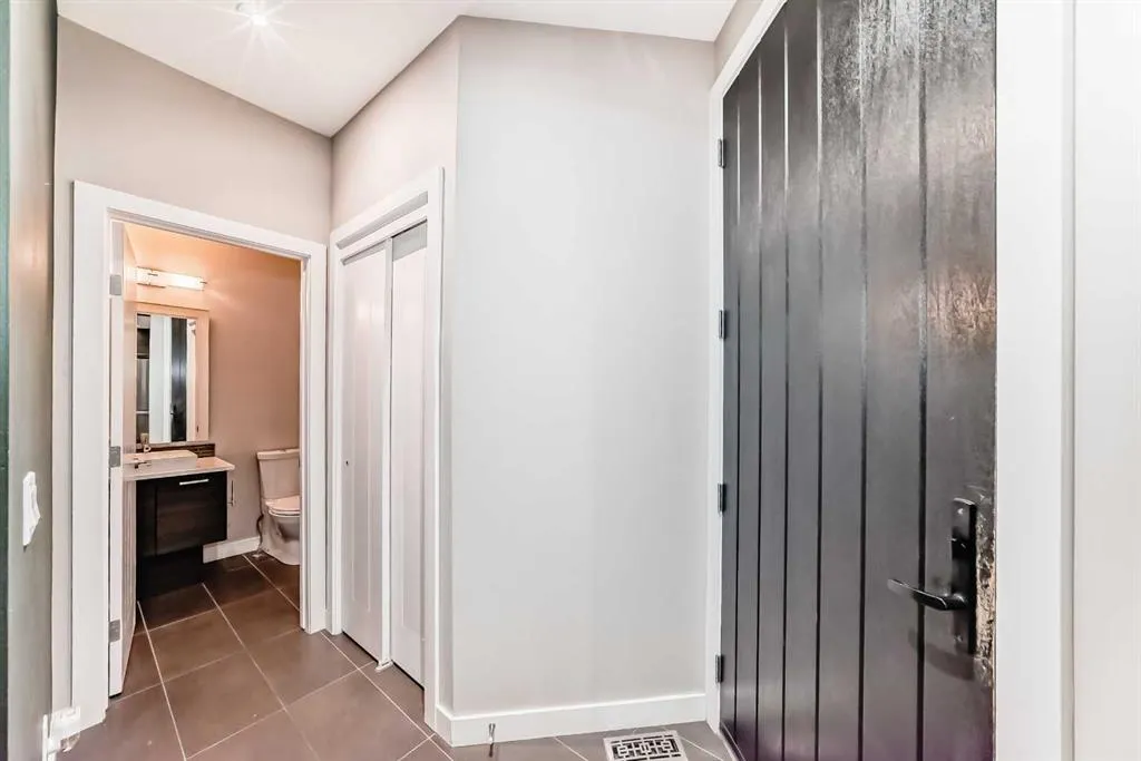 1741 36 Avenue SW, #2