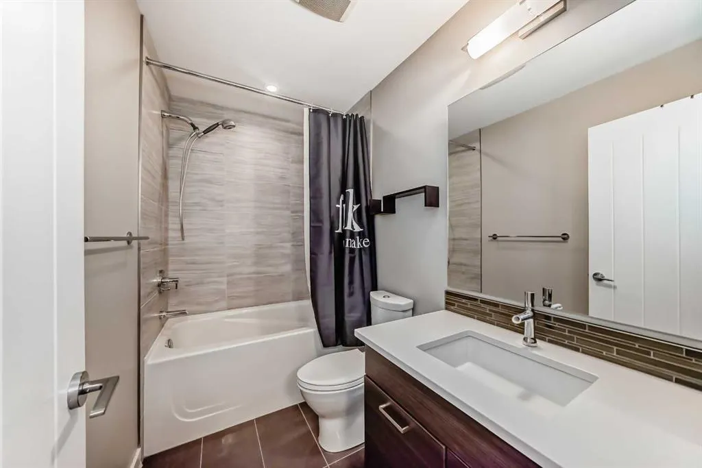 1741 36 Avenue SW, #2