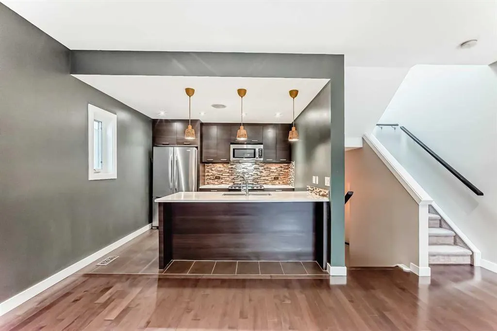 1741 36 Avenue SW, #2