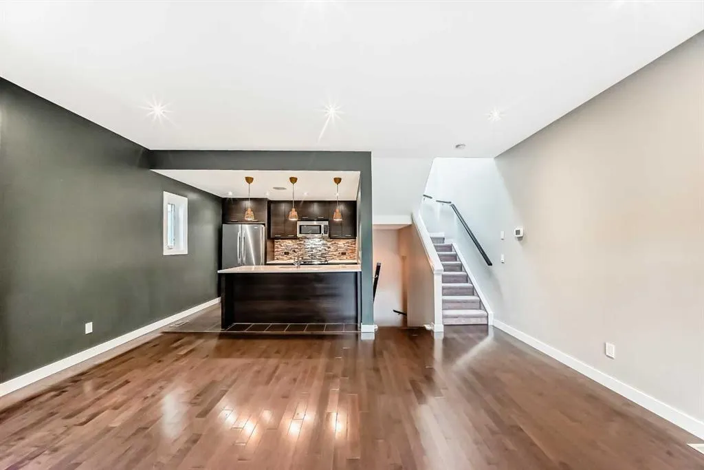 1741 36 Avenue SW, #2
