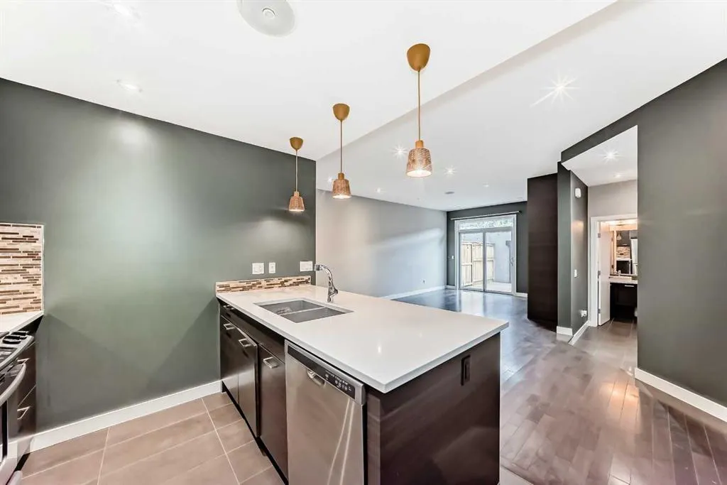 1741 36 Avenue SW, #2