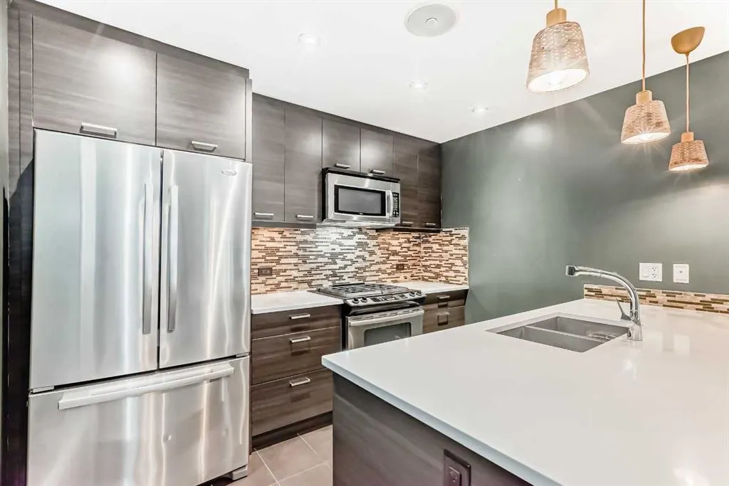 1741 36 Avenue SW, #2