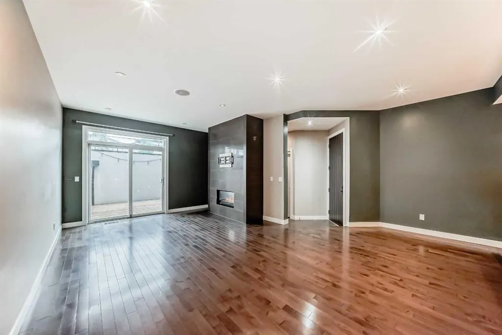 1741 36 Avenue SW, #2
