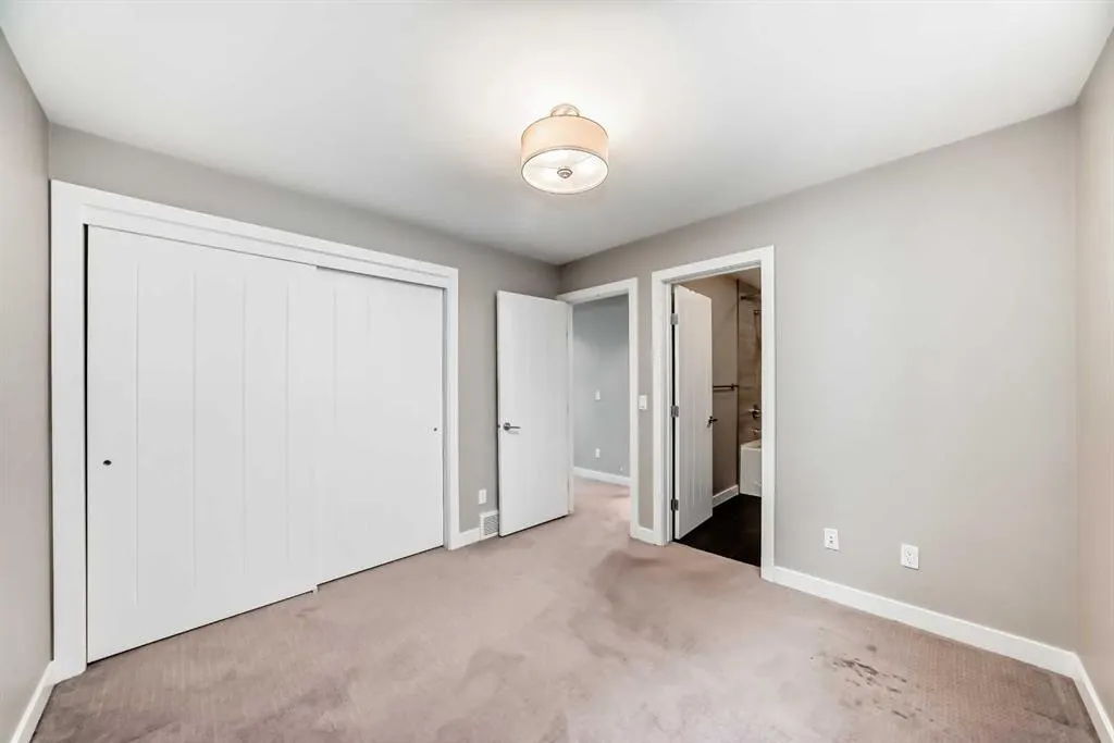 1741 36 Avenue SW, #2