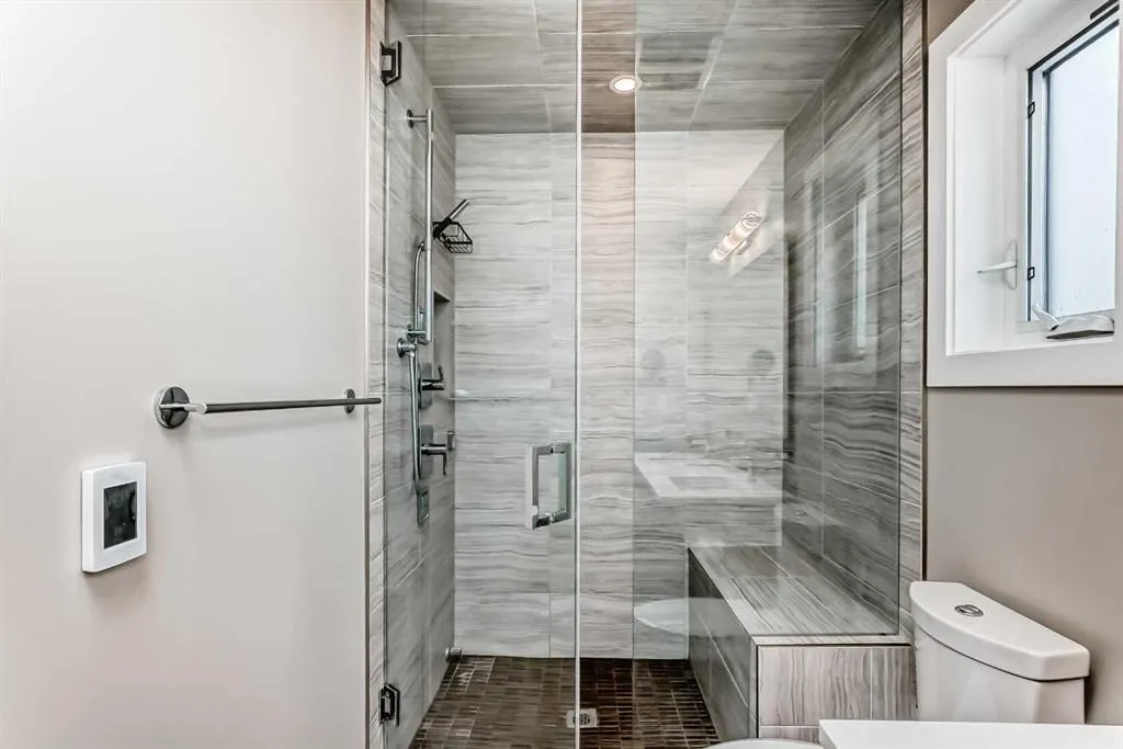 1741 36 Avenue SW, #2