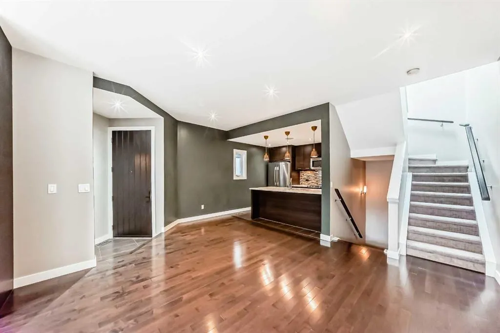 1741 36 Avenue SW, #2