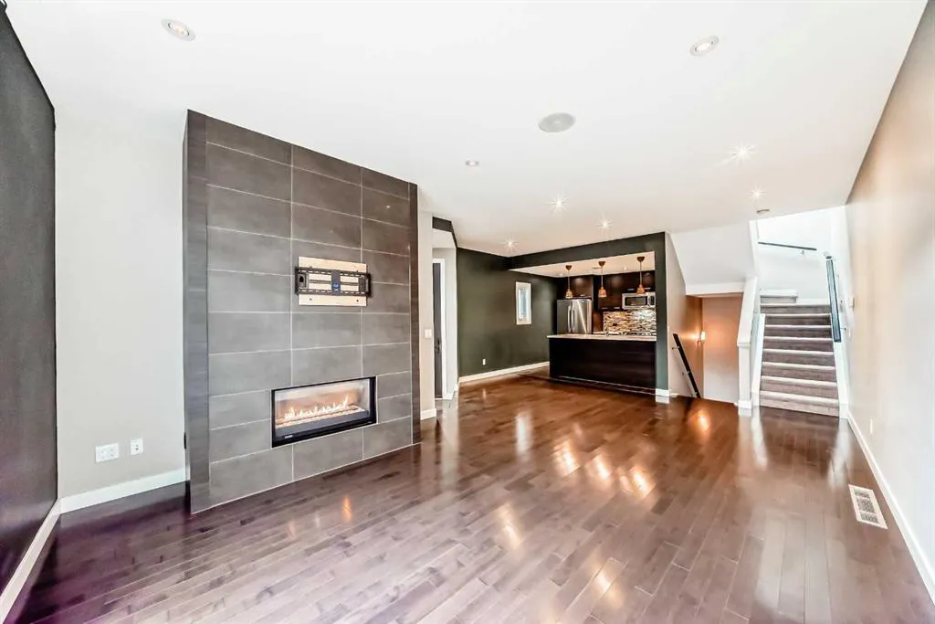 1741 36 Avenue SW, #2