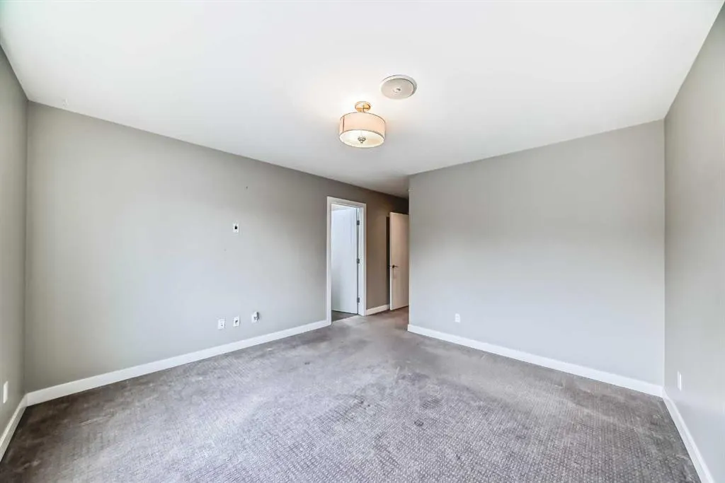 1741 36 Avenue SW, #2