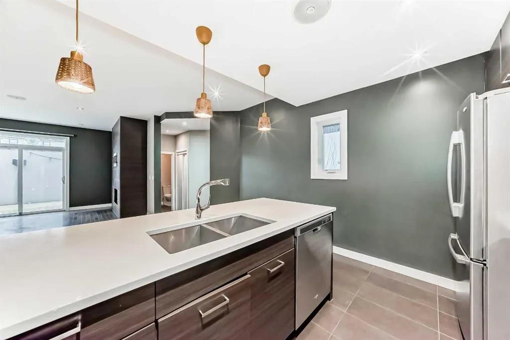 1741 36 Avenue SW, #2