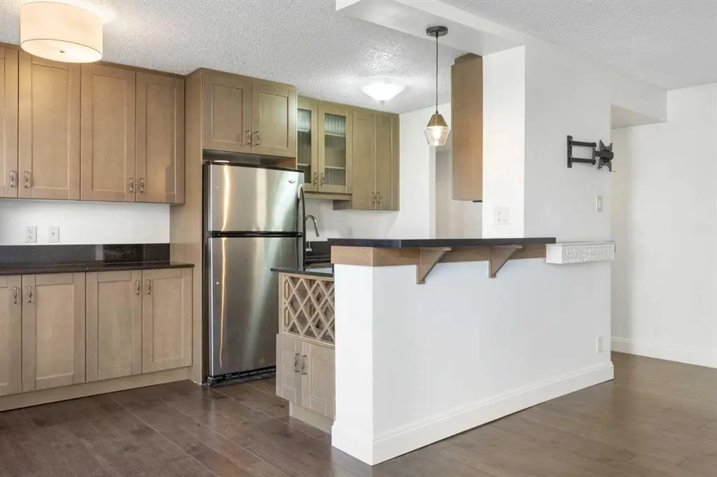 733 14 Avenue SW, #403