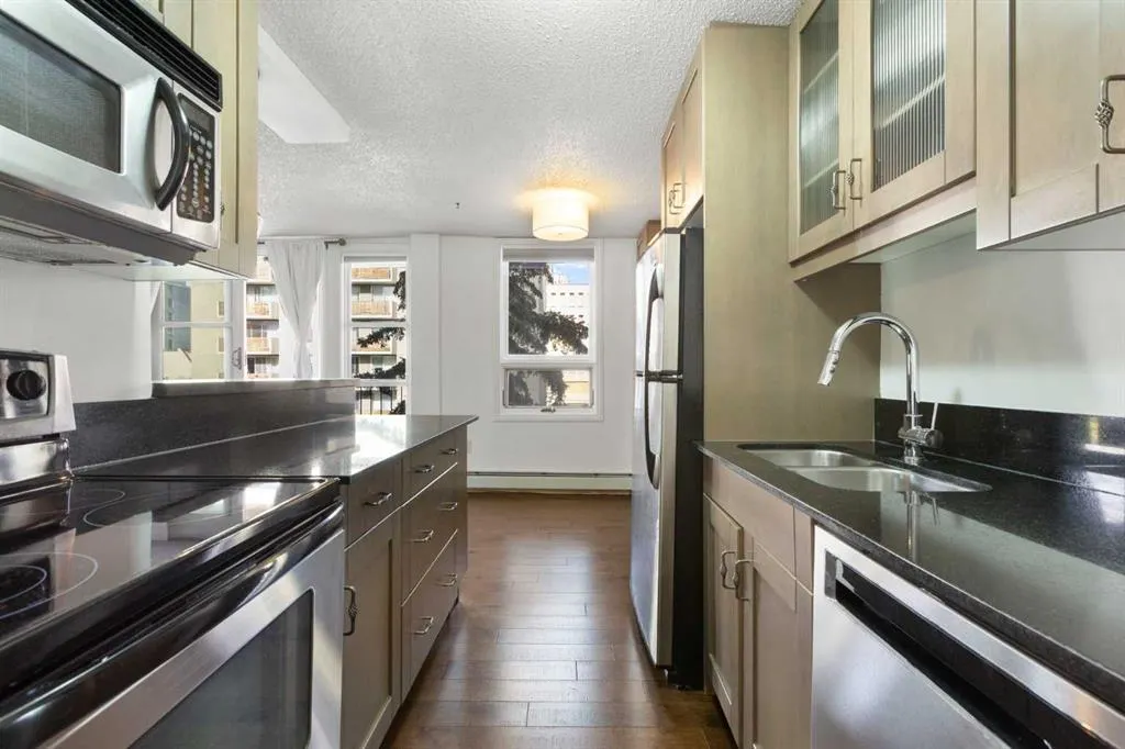 733 14 Avenue SW, #403
