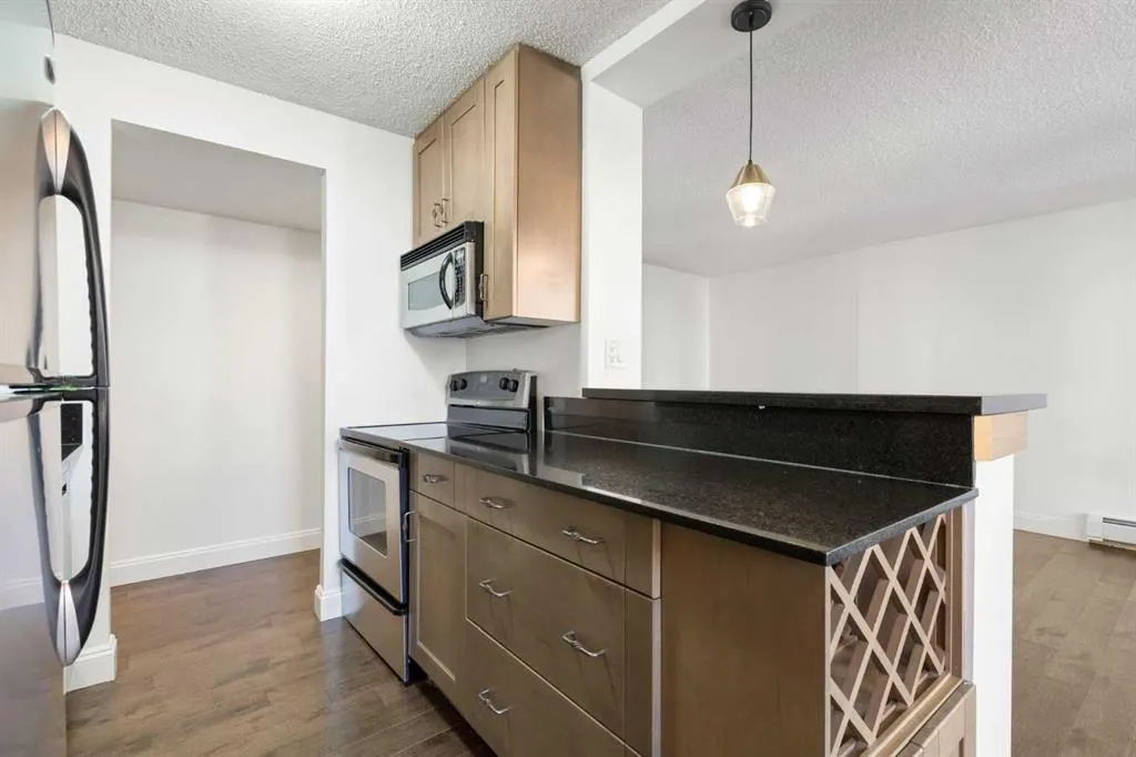 733 14 Avenue SW, #403
