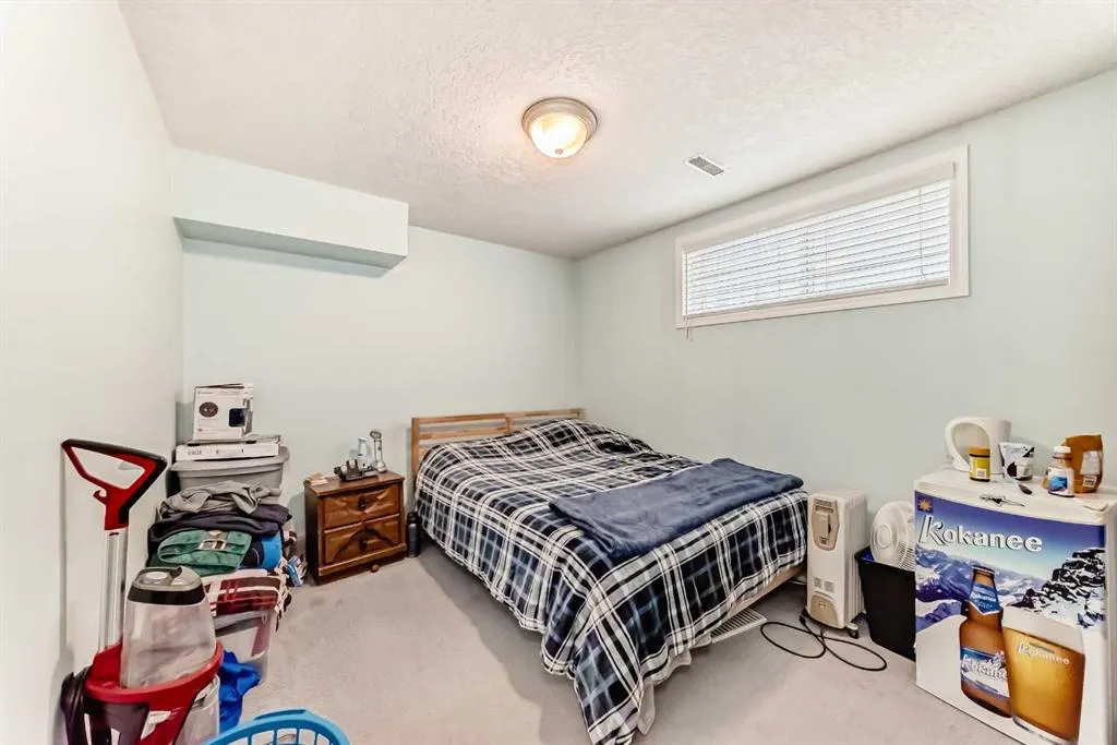 151 Cranwell Close SE