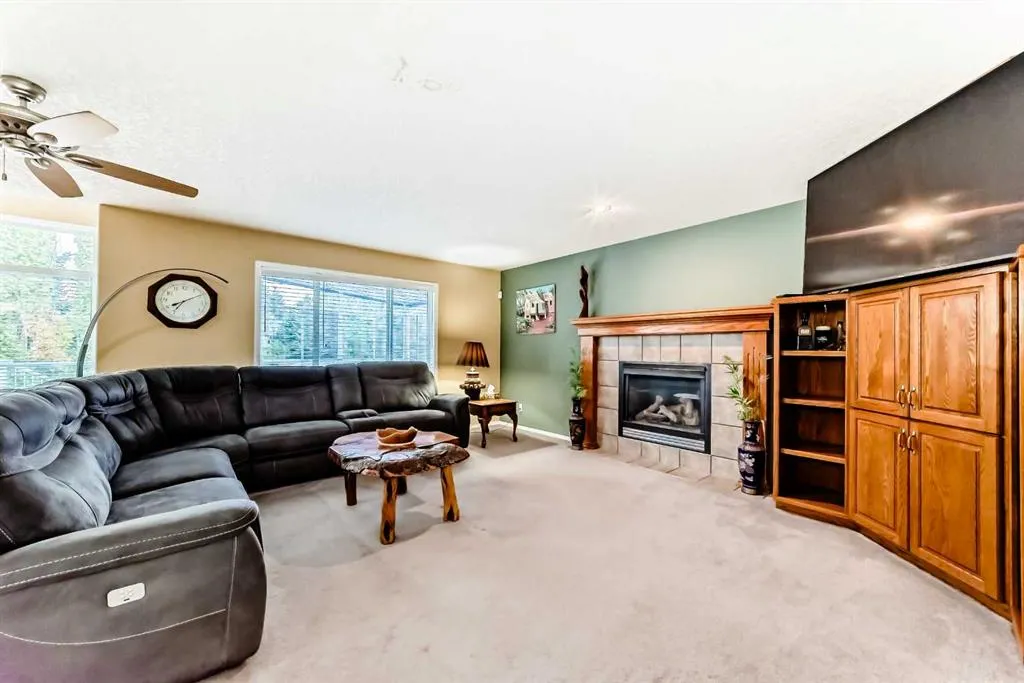 151 Cranwell Close SE