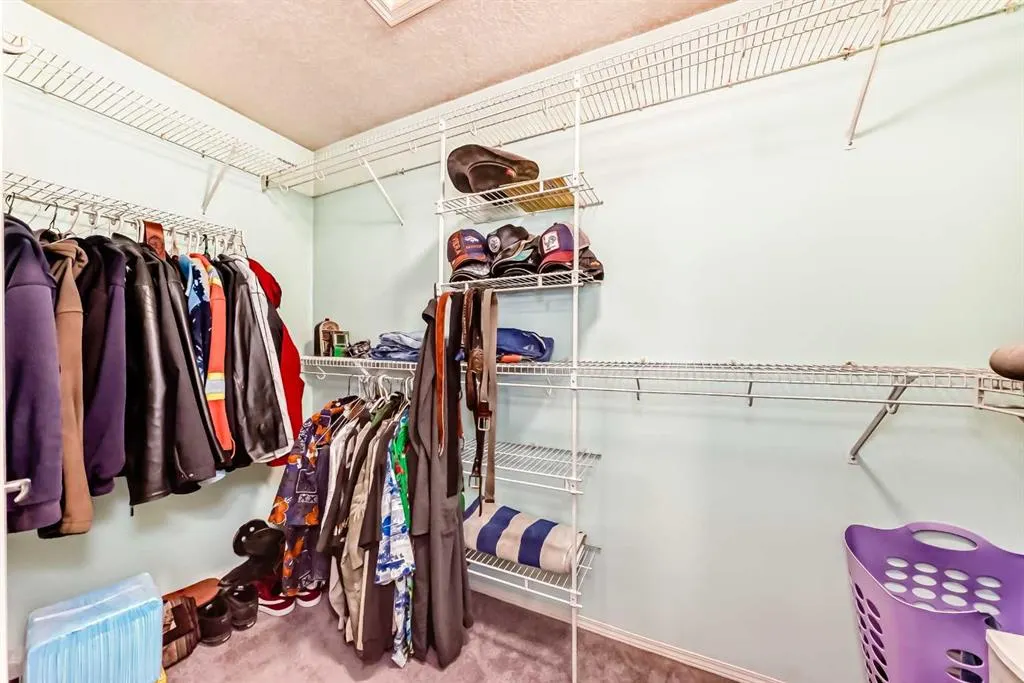 151 Cranwell Close SE