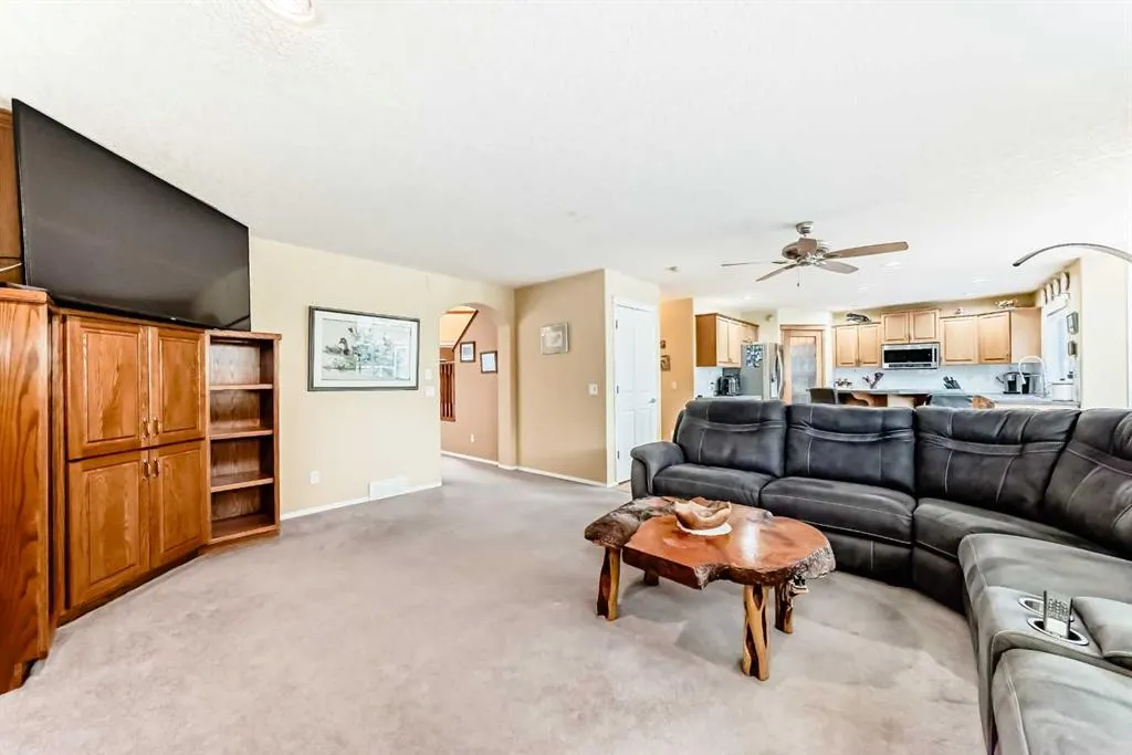 151 Cranwell Close SE