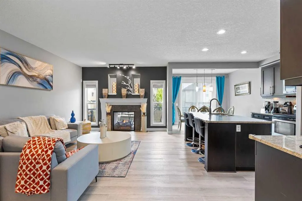 337 Bridleridge View SW