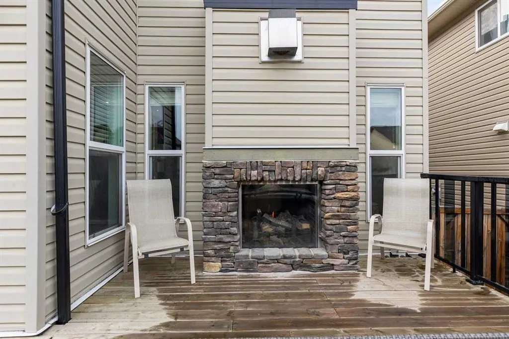 337 Bridleridge View SW