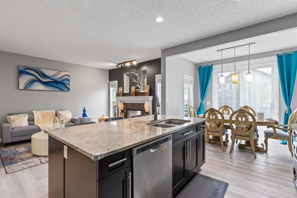 337 Bridleridge View SW