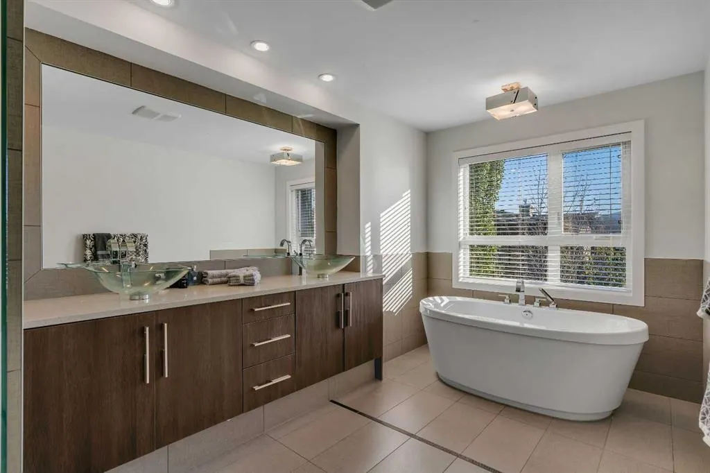 86 West Point Mews SW