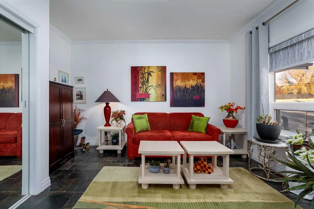 4816 52 Street, #103