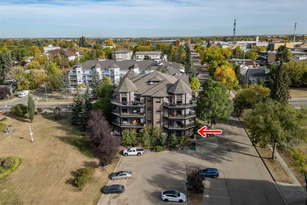 4816 52 Street, #103