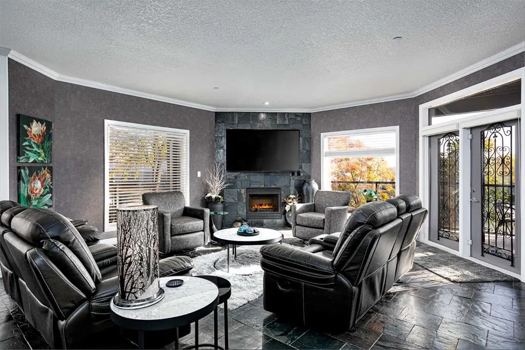 4816 52 Street, #103