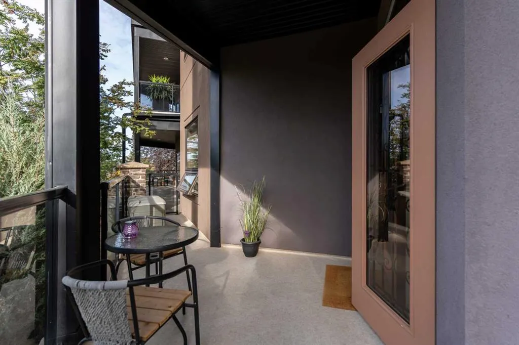 4816 52 Street, #103