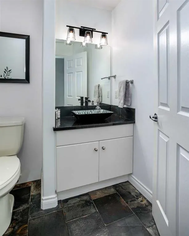 4816 52 Street, #103