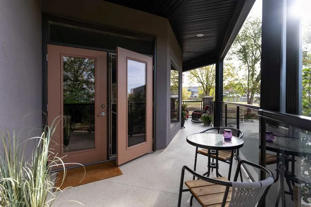 4816 52 Street, #103