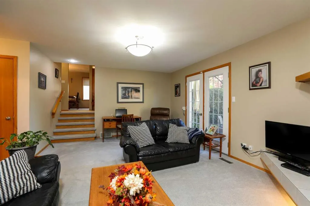 112 Edgewood Boulevard W