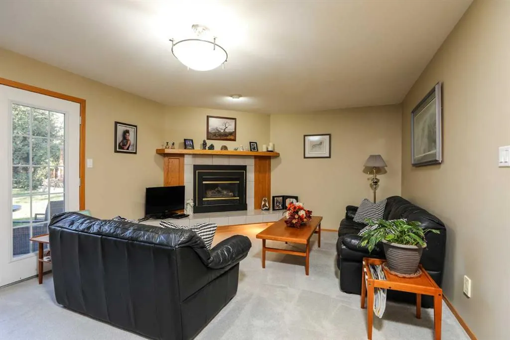 112 Edgewood Boulevard W