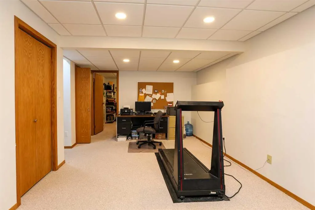 112 Edgewood Boulevard W