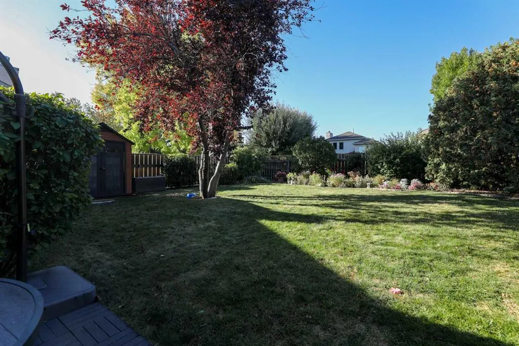 112 Edgewood Boulevard W