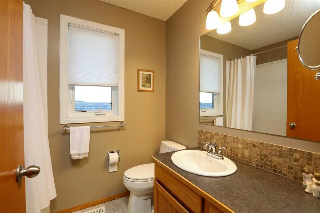 112 Edgewood Boulevard W