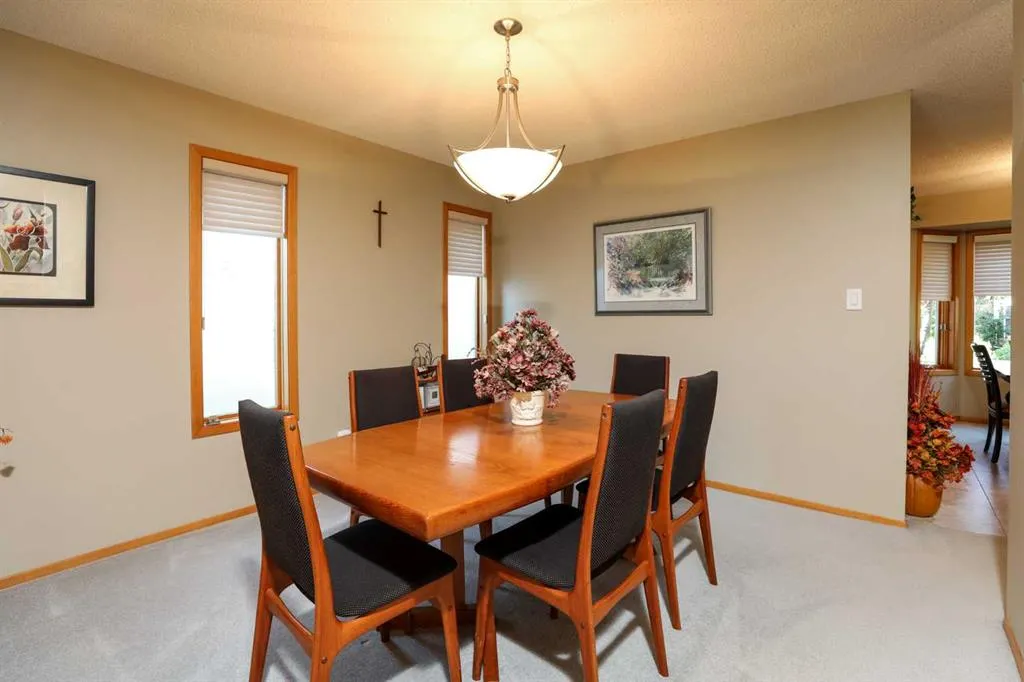 112 Edgewood Boulevard W