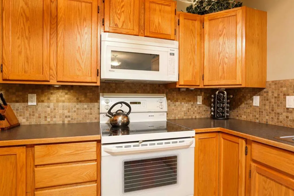 112 Edgewood Boulevard W