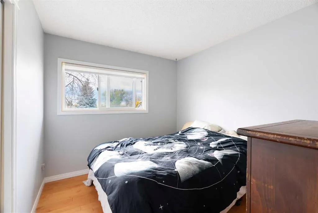 136 Beaumont Crescent