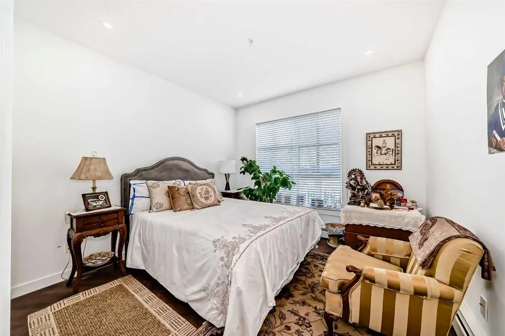4275 Norford Avenue NW, #407
