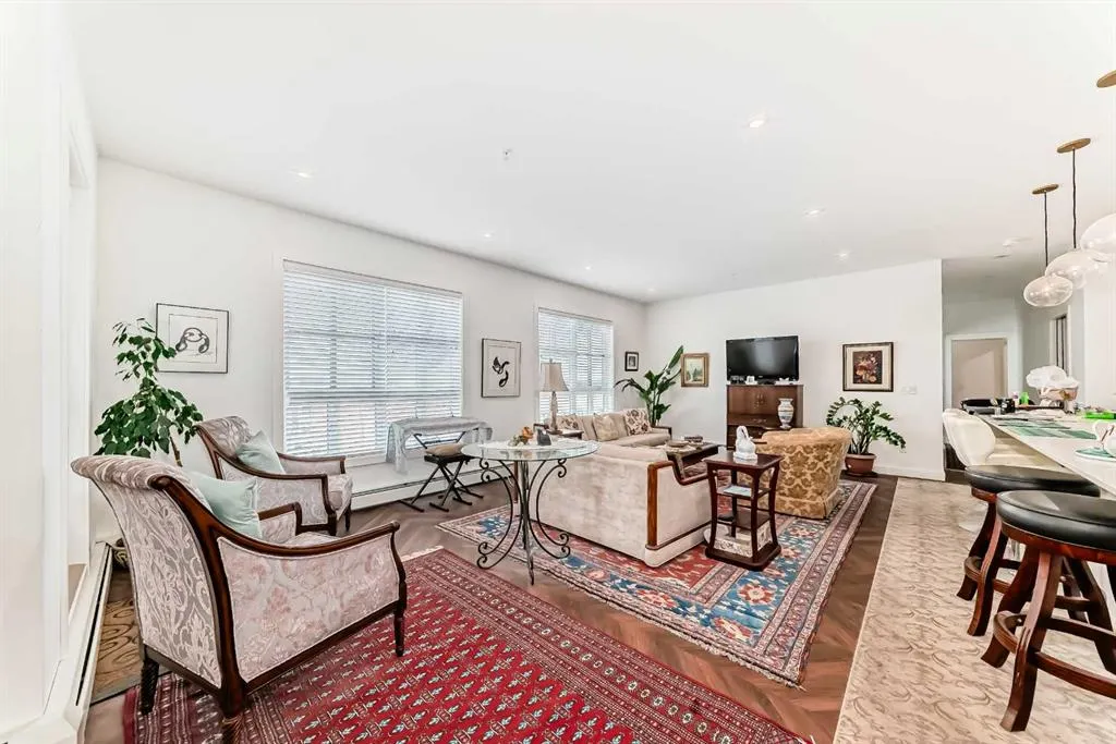4275 Norford Avenue NW, #407