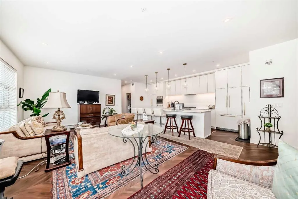 4275 Norford Avenue NW, #407