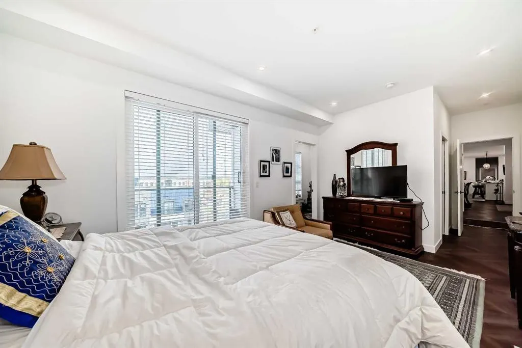 4275 Norford Avenue NW, #407